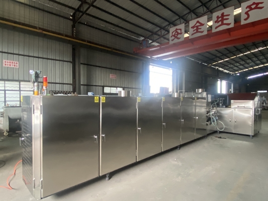 Un bon prix. Contrôle de PLC de machine de cuisson de cornet de crème glacée d'acier inoxydable en ligne