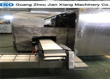 Un bon prix. Cône à grande vitesse de sucre faisant la machine, chaîne de production de petit pain d'oeufs SD80-69x2 en ligne