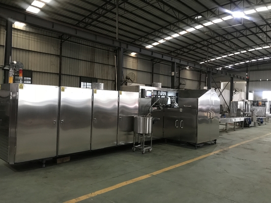 Machine automatique de cornet de crème glacée de 380 volts avec la consommation de 7-8kg/H LPG