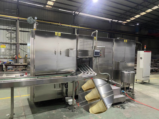 Un bon prix. Souillez le PLC de cuisson de machine de cône en acier de la gaufre 12000pcs/H a commandé en ligne