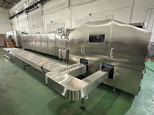 Un bon prix. Solution commerciale idéale pour la production à grande échelle de mini-cornets de sucre, contrôle PLC Est, rendement de 11000 pièces par heure en ligne