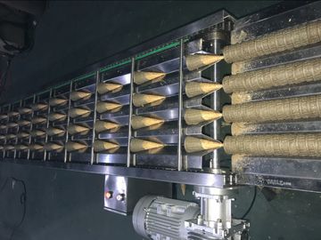 Un bon prix. Cornet de crème glacée automatisé faisant la machine avec le contrôleur de PLC de Schneider en ligne