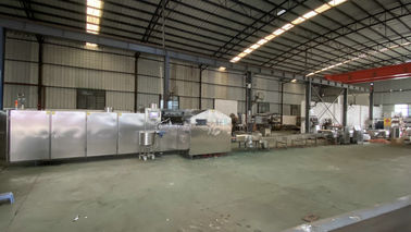 Machine automatique de cornet de crème glacée de la taille normale 3.37kw pour l'usine de boisson