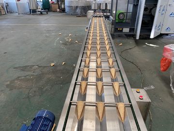Un bon prix. Cornet de crème glacée de solides solubles faisant la capacité de Pcs/H de la machine 4000 - 5000 en ligne